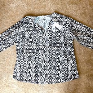 Women’s Top, Size 1X, Black & White Print, NWT